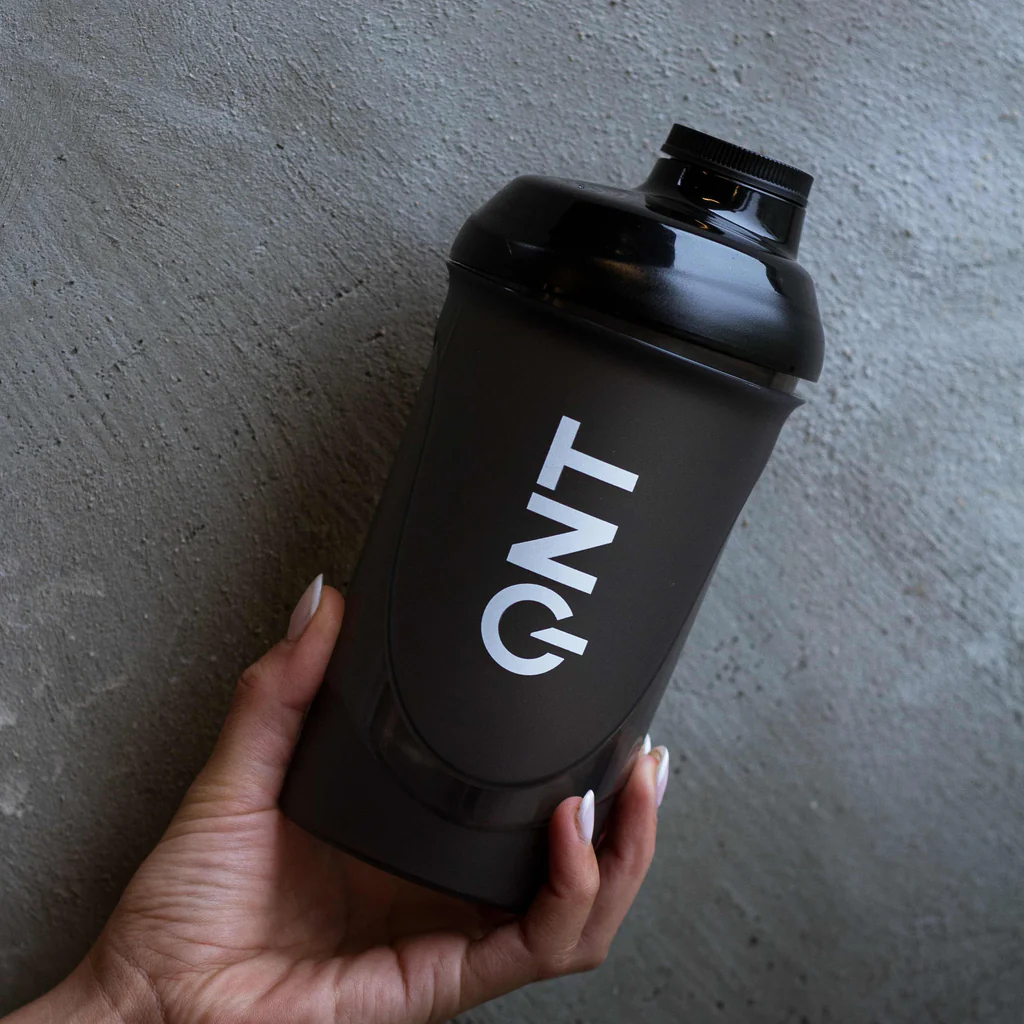 Shaker Negro 600 ml QNT – Mezclador para proteina y suplementos