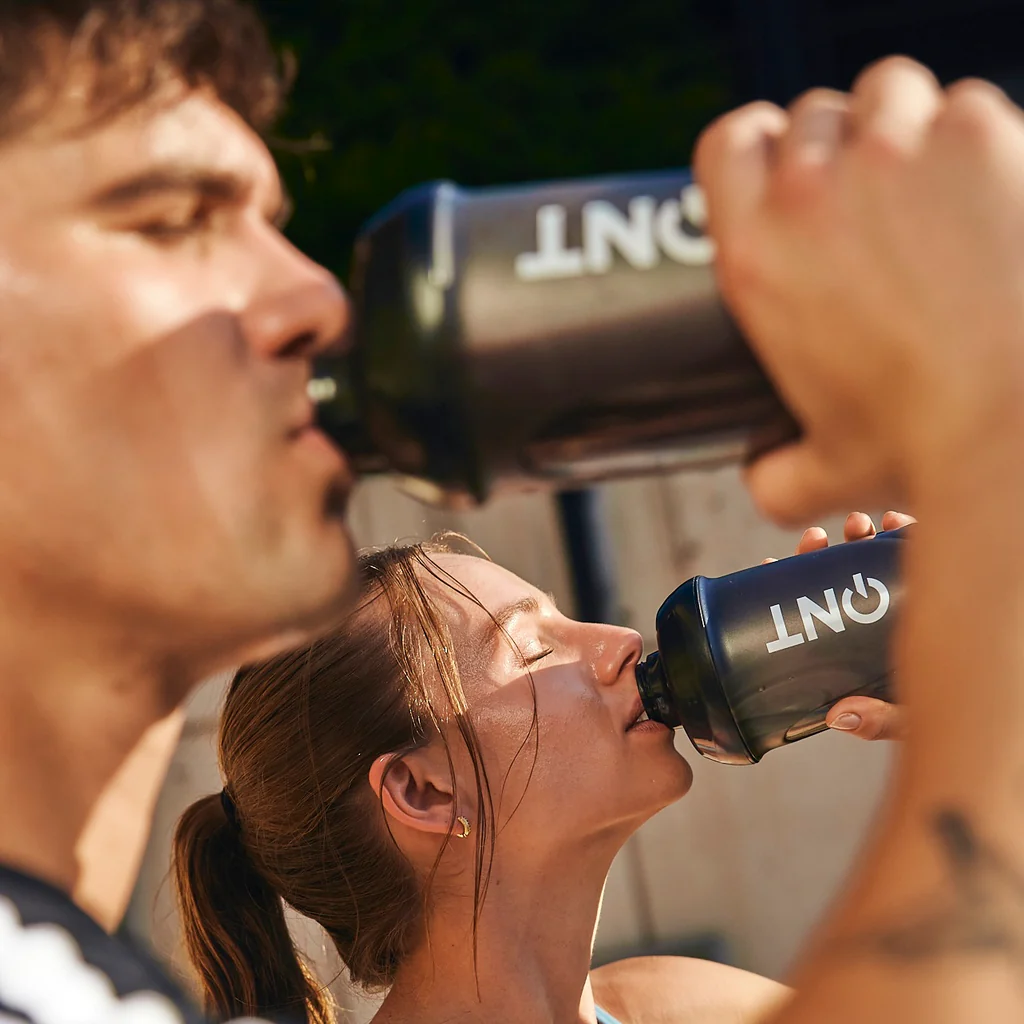 Shaker Negro 600 ml QNT – Mezclador para proteina y suplementos